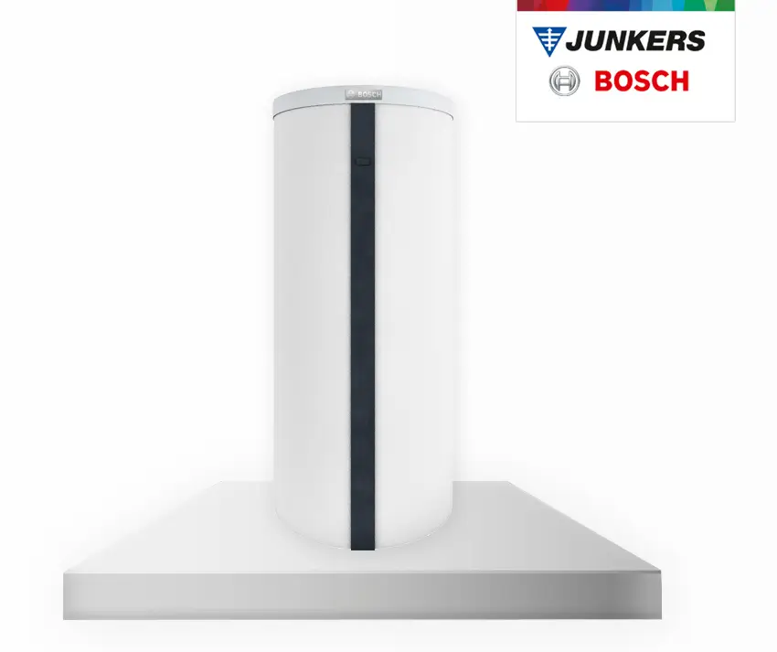Weißer, zylindrischer Warmwasserspeicher auf flacher Basis mit einer grauen Linie vorne, präsentiert die Marke Bosch und das Logo von Junkers.